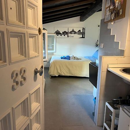 Monolocale Trastevere Locato Per Finalita Turistiche Rome Exterior photo